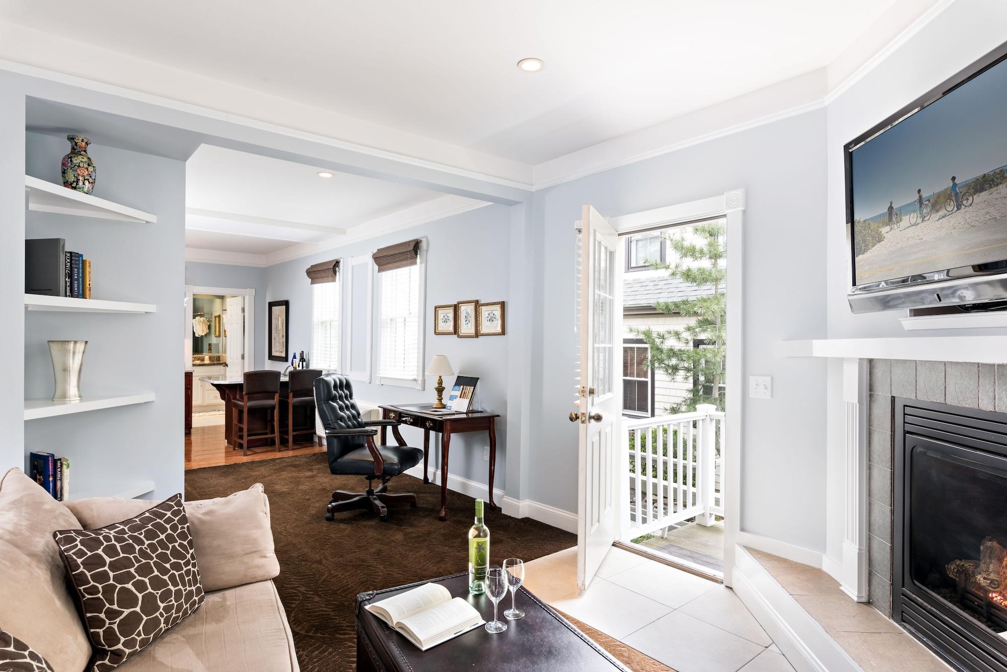 Crowne Pointe Historic Adults Only 4*